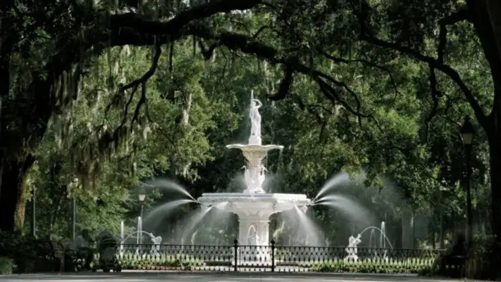 12 Off-Season U.S. Trips for Travelers Who Are Finally Done With Peak Summer Crowds