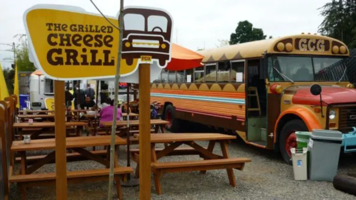12 Oregon Food Trucks That Became Local Institutions Without Ever Going Brick-And-Mortar