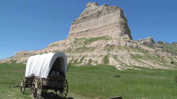 13 Great Plains Towns Americans Hardly Notice (But Always Fall for Once They Stop)