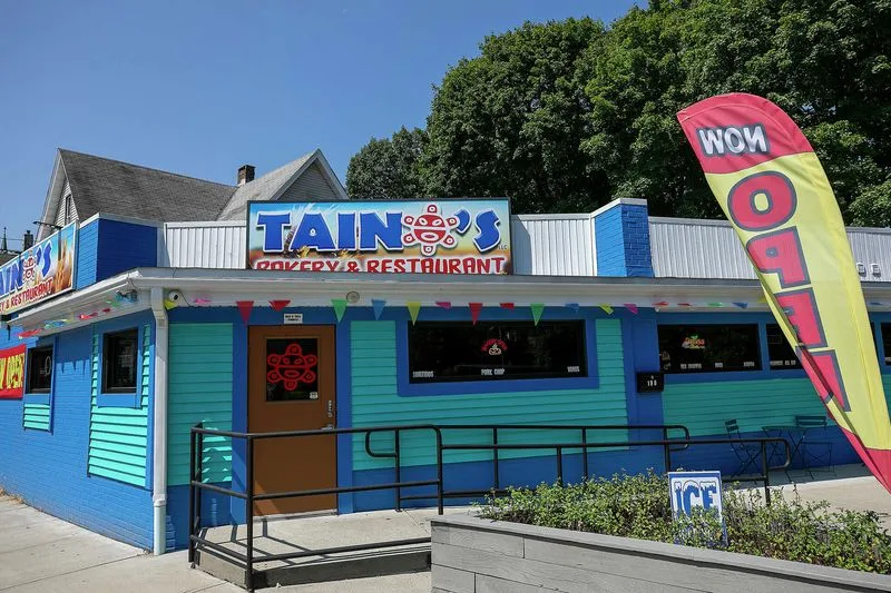 Taíno’s Bakery & Restaurant – Meriden