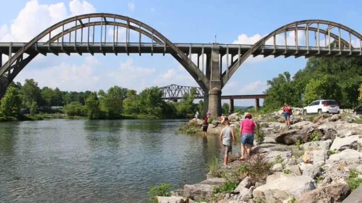 14 Small Arkansas Towns That Prove Peaceful Living Doesn’t Mean Boring