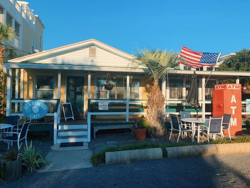 Isle of Palms — Sea Biscuit Café