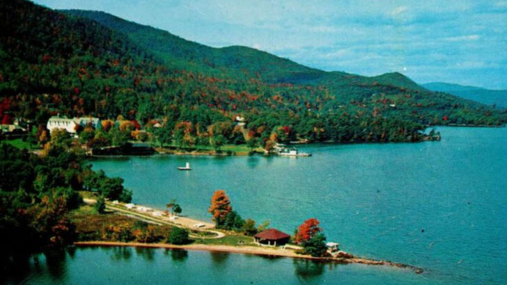18 American Vacation Towns Everyone Visited in the ’80s (and Where They Stand Today)