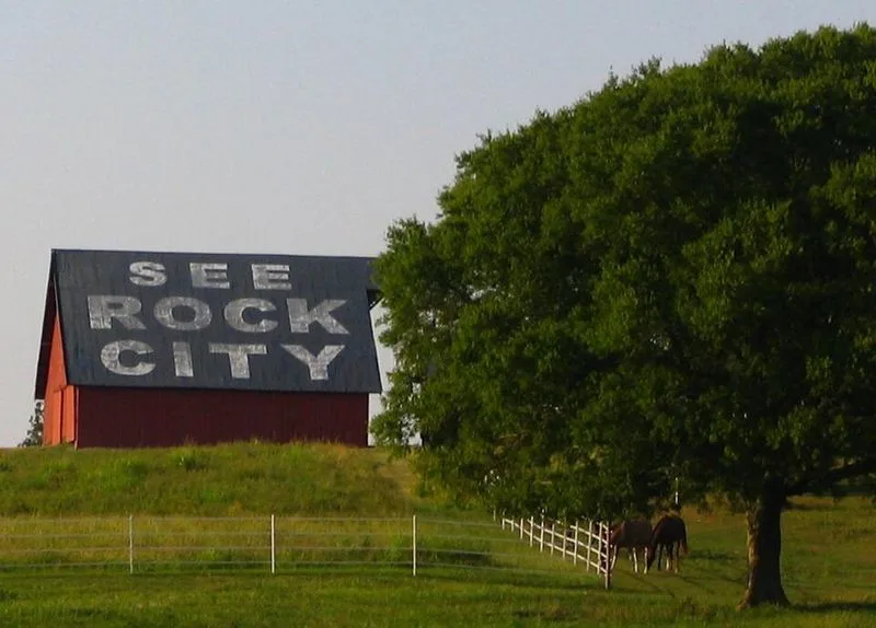 See Rock City Barn – Crossville