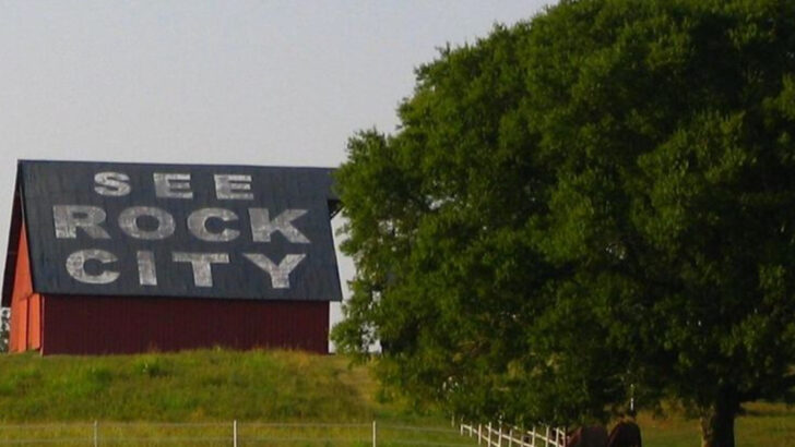 6 Tennessee Antique Barns That Could Double as History Museums
