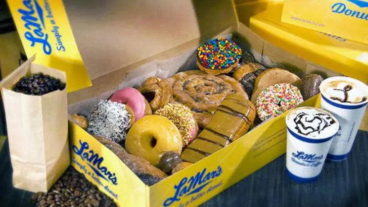 7 Kansas Donut Shops That Prove Small Towns Fry It Best