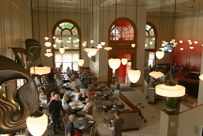 Merchant’s Pub & Plate