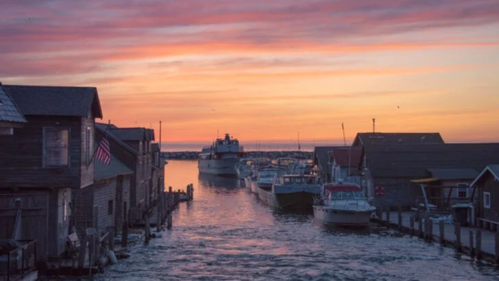 8 Beautiful State Parks in Michigan and 7 Lakeside Towns That Never Get Old