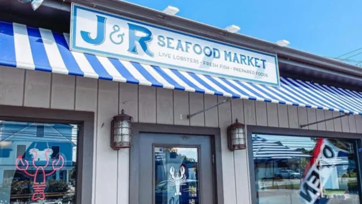 8 Connecticut Seafood Markets That Double As The State’s Best-Kept Lunch Spots