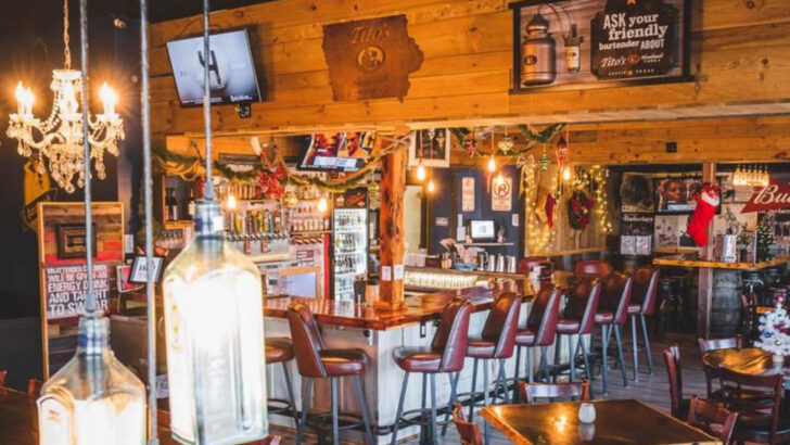 8 Des Moines Eateries That Fly Under the Radar (in the Best Way)