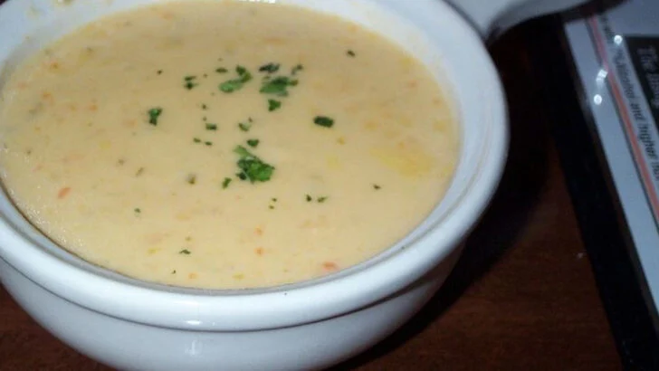 8 Foods Wisconsinites Dream About When They’re Far From Home