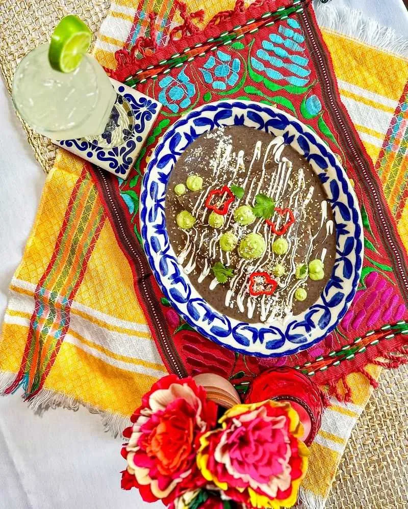 Mi Tierra Cafe y Panaderia