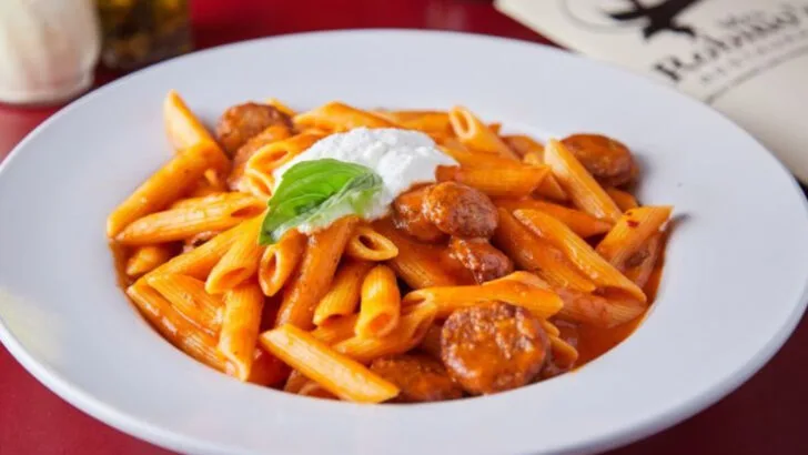 9 Delaware Diners That Look Ordinary But Serve Extraordinary Italian Specialties