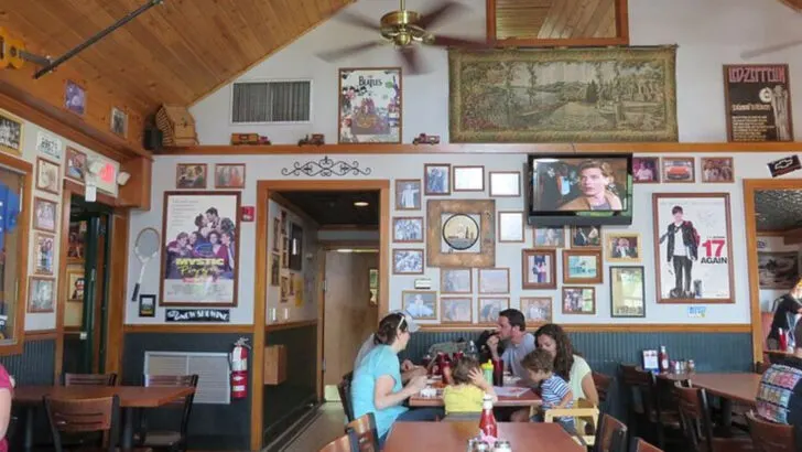 9 Former Fishing Villages Across America That Became Foodie Destinations Faster Than Anyone Expected