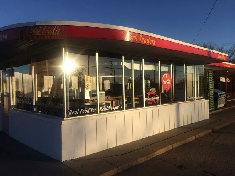 R-B Drive In — Hutchinson