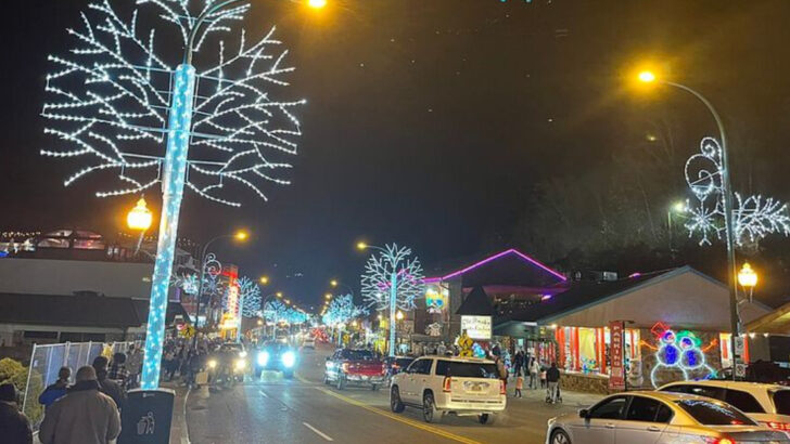 9 Smoky Mountain Towns Locals Say Feel Different After the Visitor Boom