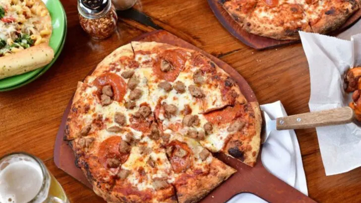 9 Wisconsin Pizza Places That Keep Their Dining Rooms Full Year-Round