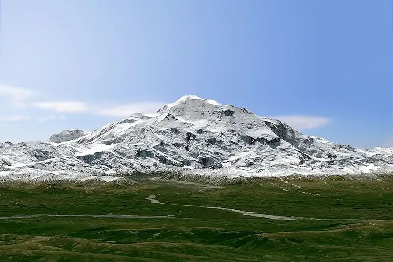 Denali's Majestic Peak