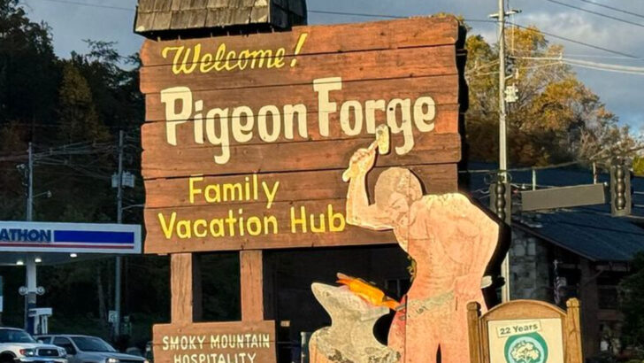 America’s 18 Most ‘Authentic’ Small Towns Tourists Love (That Were Actually Built for Tourists)