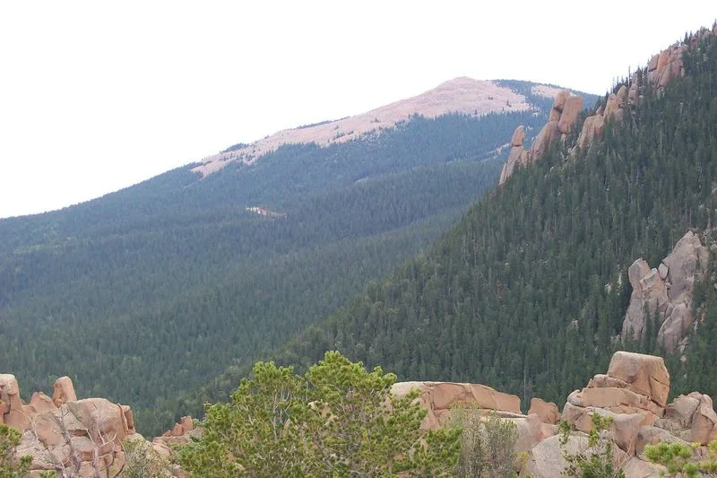 The Crags Trail