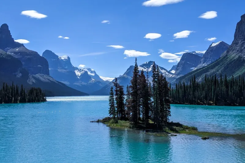 Maligne Lake Trail