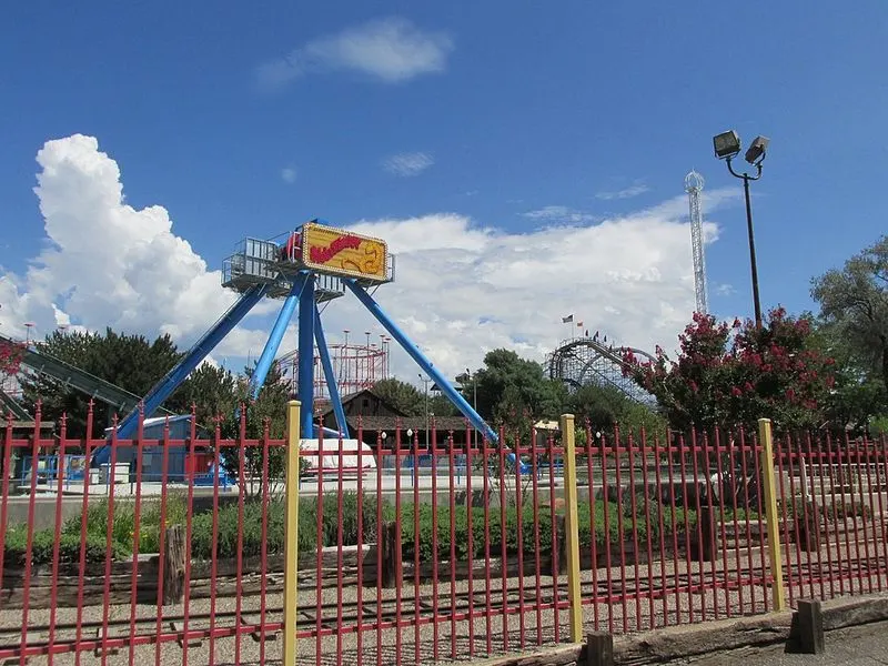 Cliff's Amusement Park