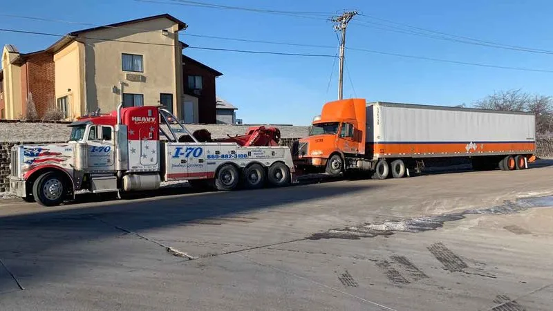 I-70 Truck Plaza (Columbia)