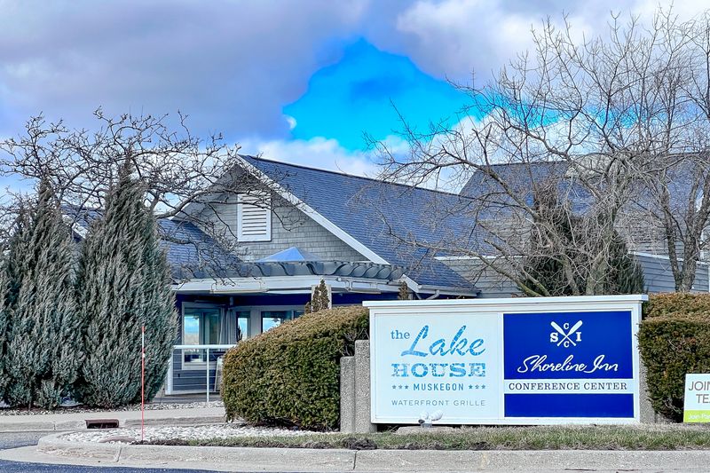 The Lake House Waterfront Grille – Muskegon