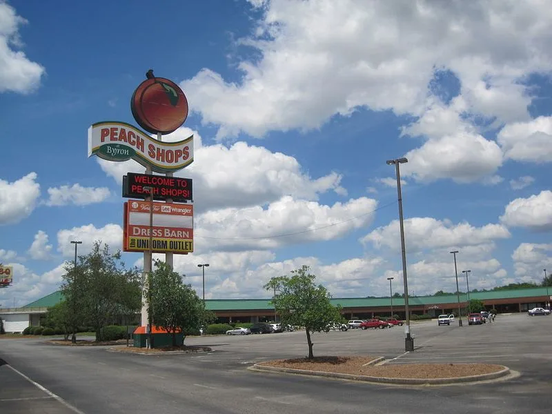 Peach Shops At Byron