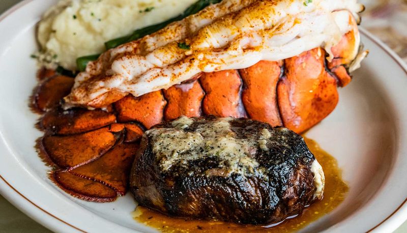 Daniel’s Broiler – Bellevue