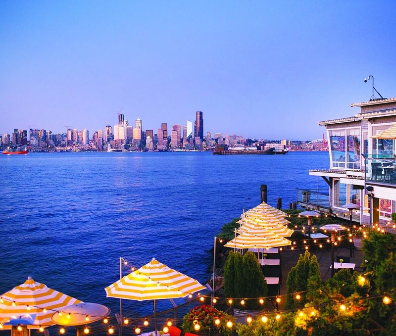 Salty’s on Alki Beach