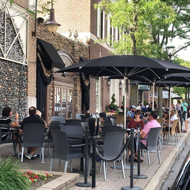 Luxe – Grosse Pointe