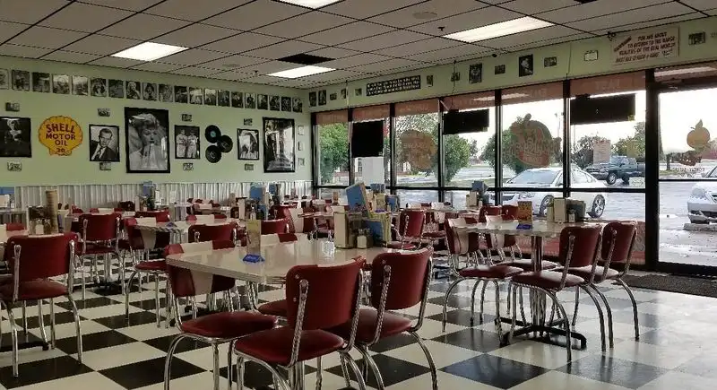 Boomarang Diner