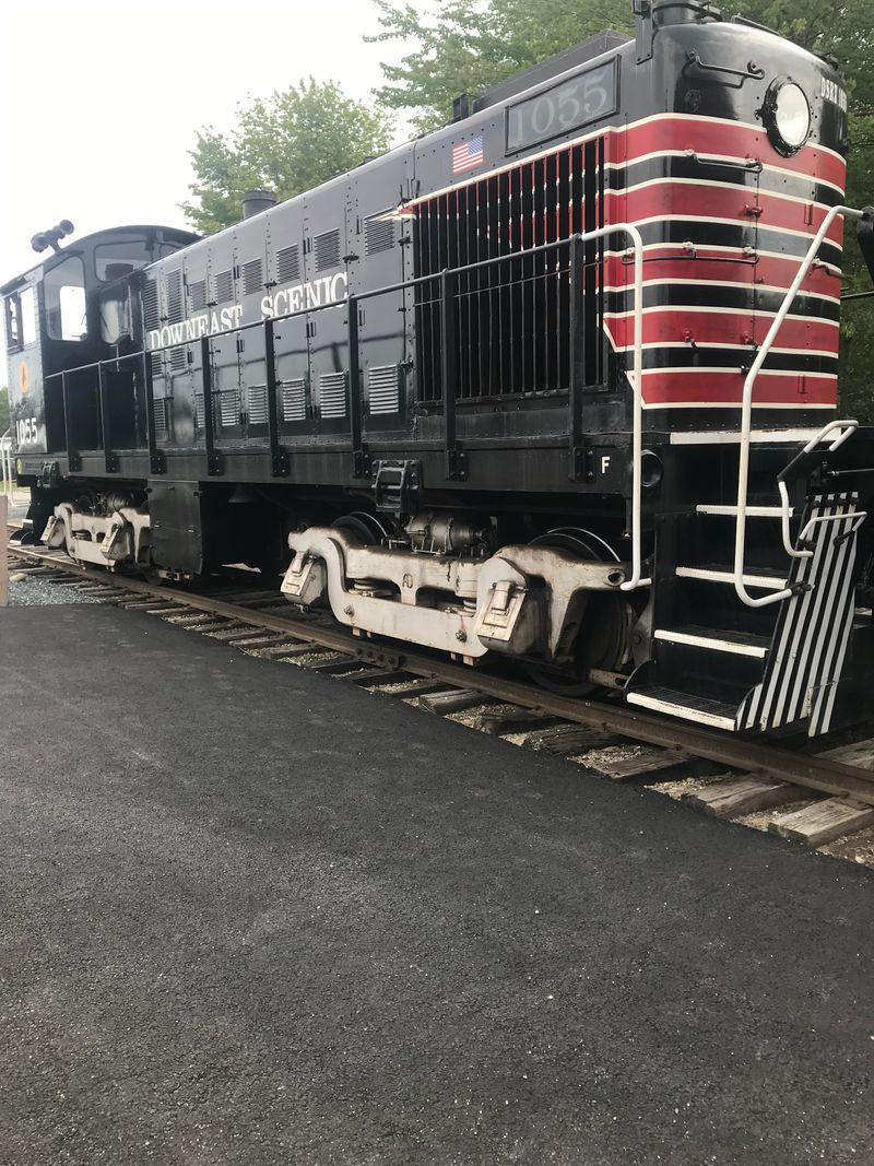Downeast Scenic Railroad — Ellsworth, Maine (Pumpkin Trains)