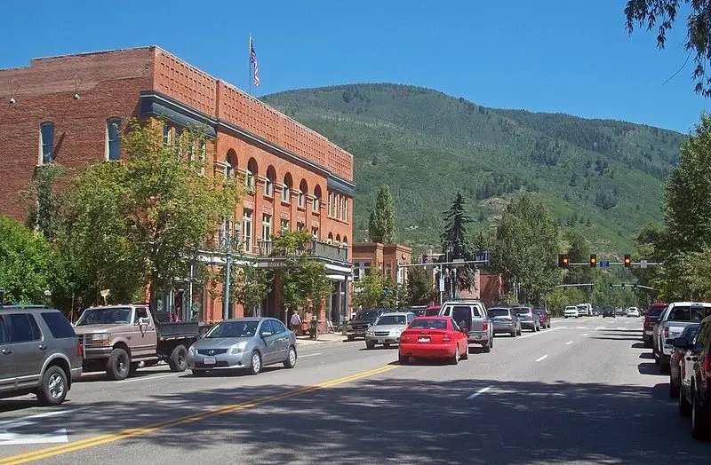 Aspen (and nearby Basalt/Carbondale)