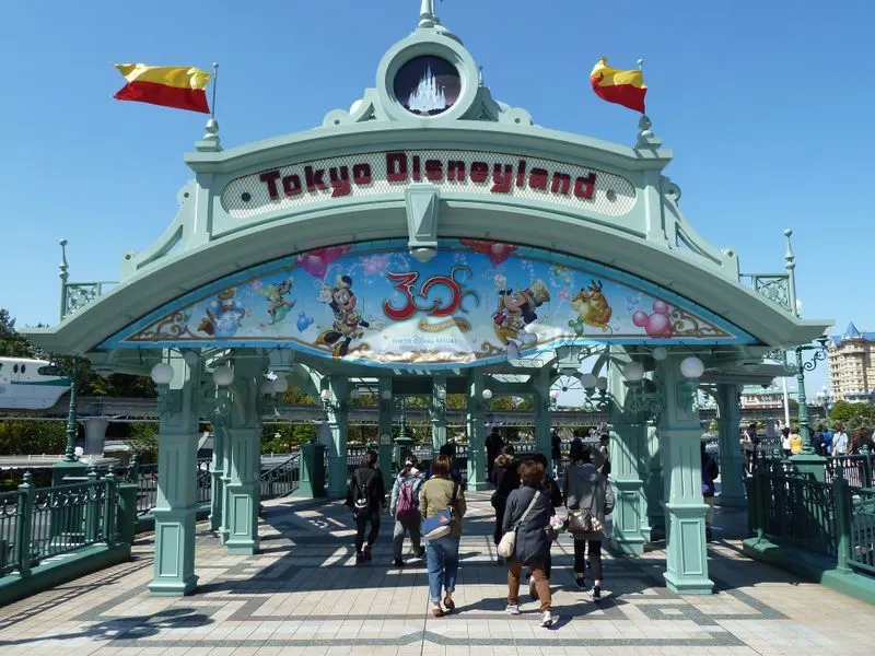 Tokyo Disneyland: No Tattoos in Pools or Spas