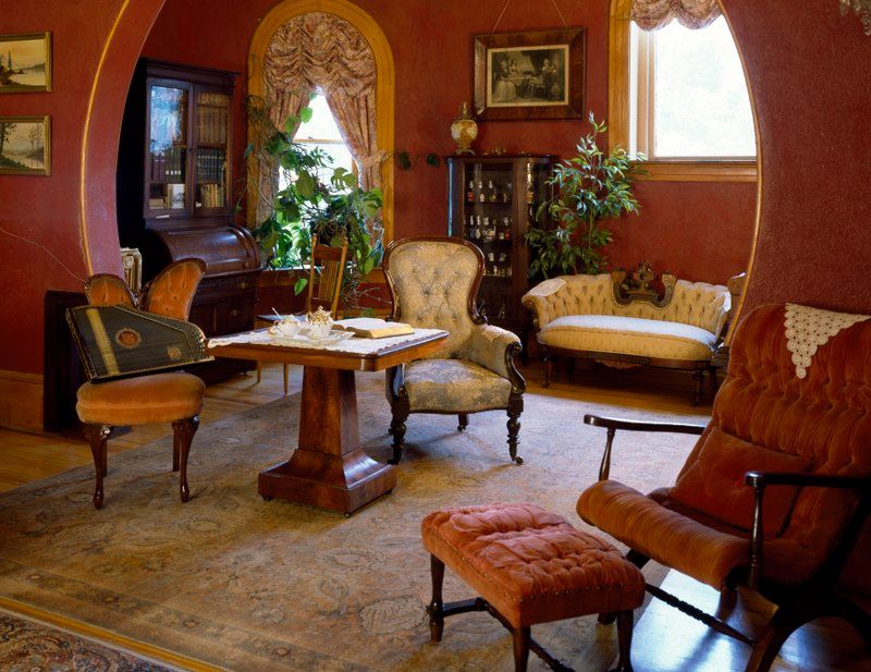 Miramont Castle Museum