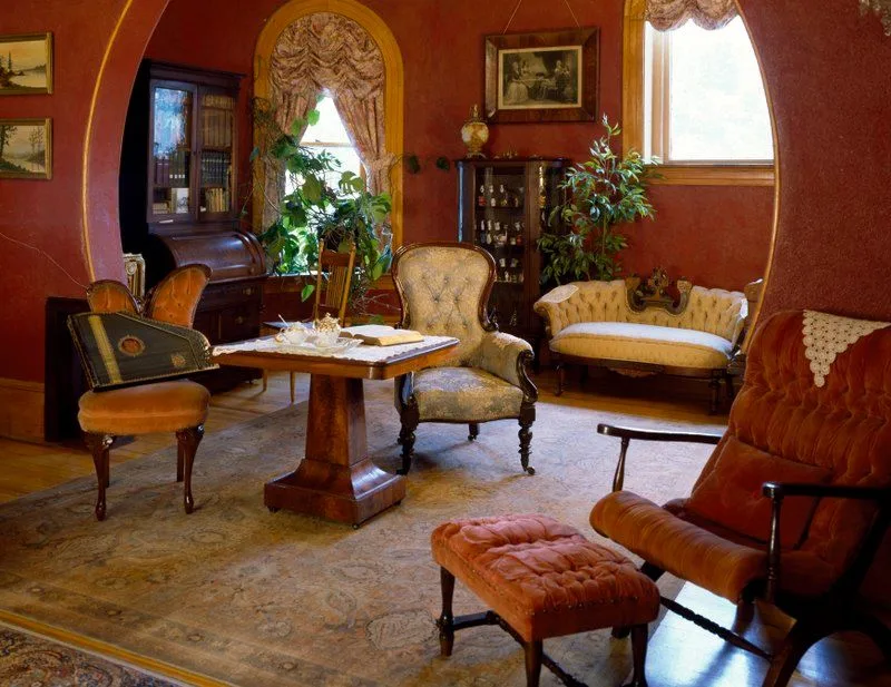 Miramont Castle Museum