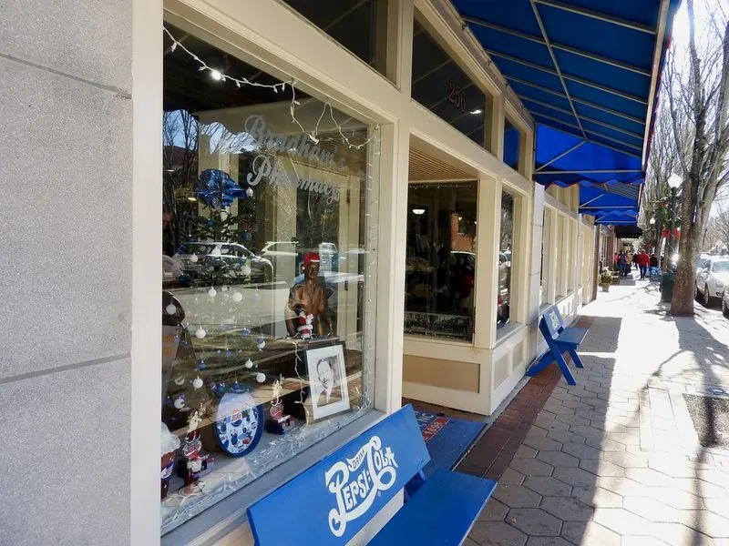 Birthplace of Pepsi Store