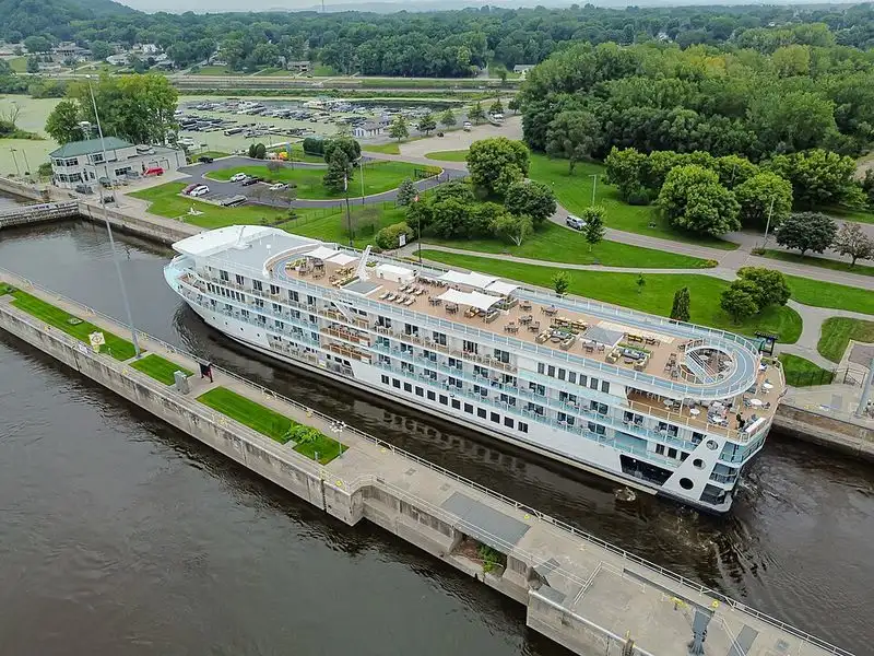 Joining River Cruises Along the Mississippi or Columbia River