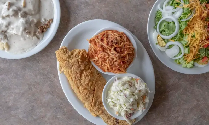Niecie’s Restaurant — Kansas City