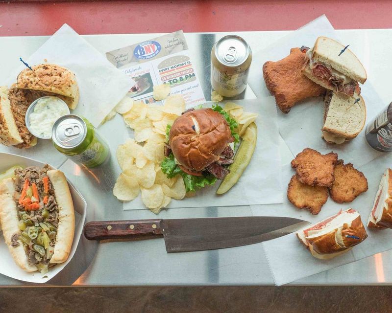 Bergstein’s NY Delicatessen – Munster, IN