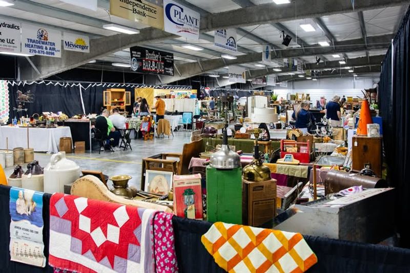 West Kentucky Antique & Vintage Market – Madisonville, KY