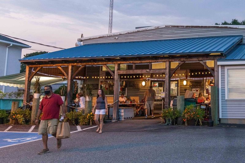 Anthony’s Seafood — Middletown