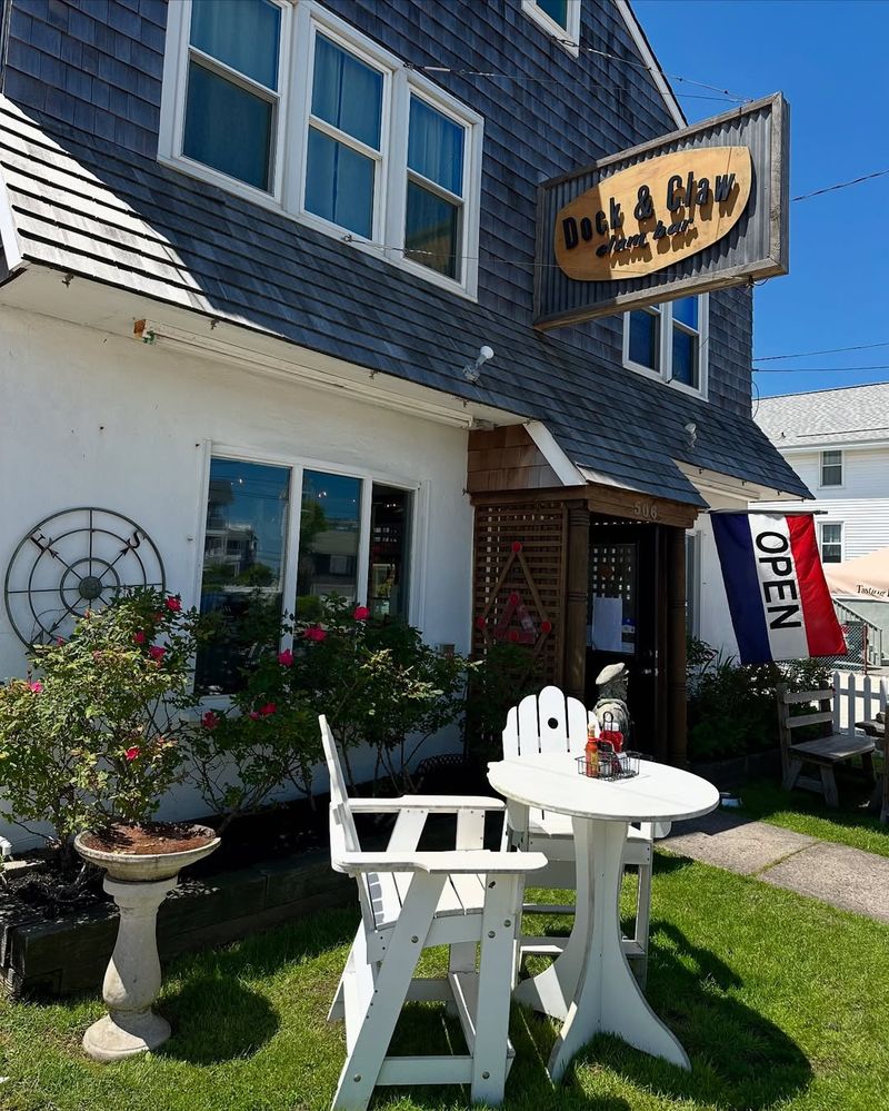 Dock & Claw Clam Bar—Beach Haven