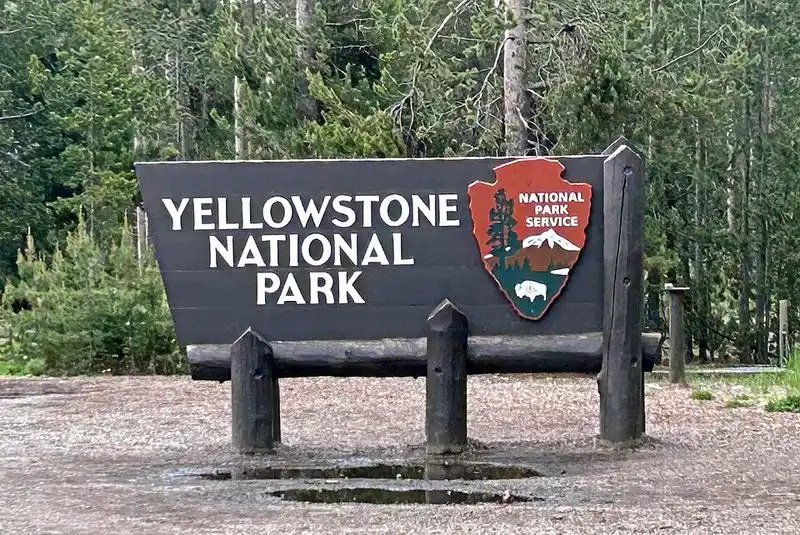 Yellowstone National Park (Montana entrance)