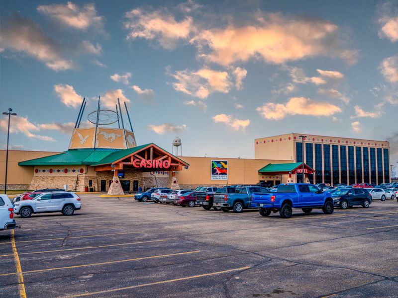 Mustangs Steakhouse & Buffet (Dakota Sioux Casino) — Watertown