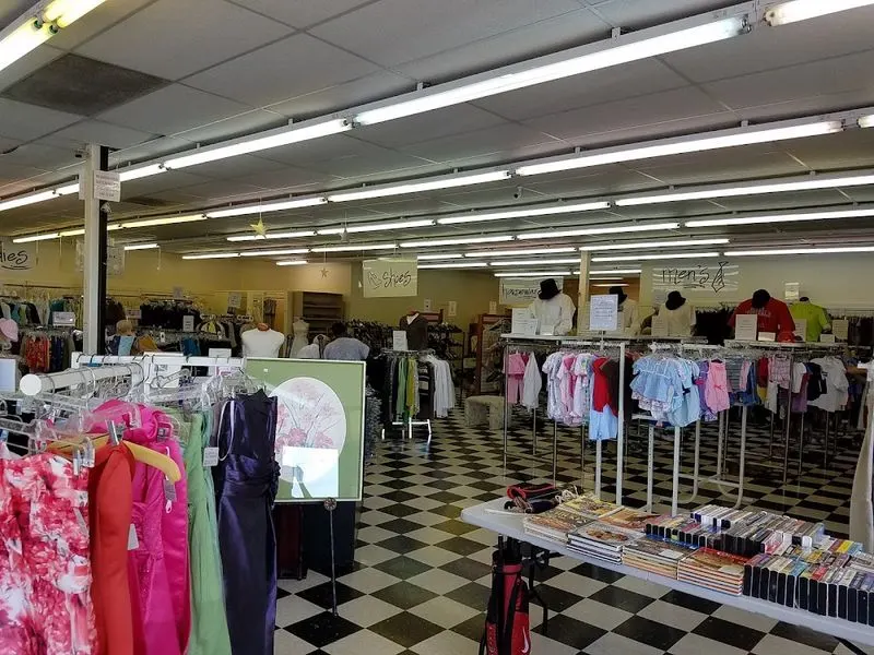 Junior League Repeat Boutique — Memphis