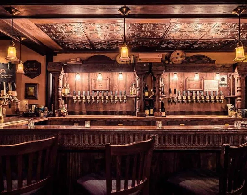 The Farmhouse Tap & Grill (Burlington)