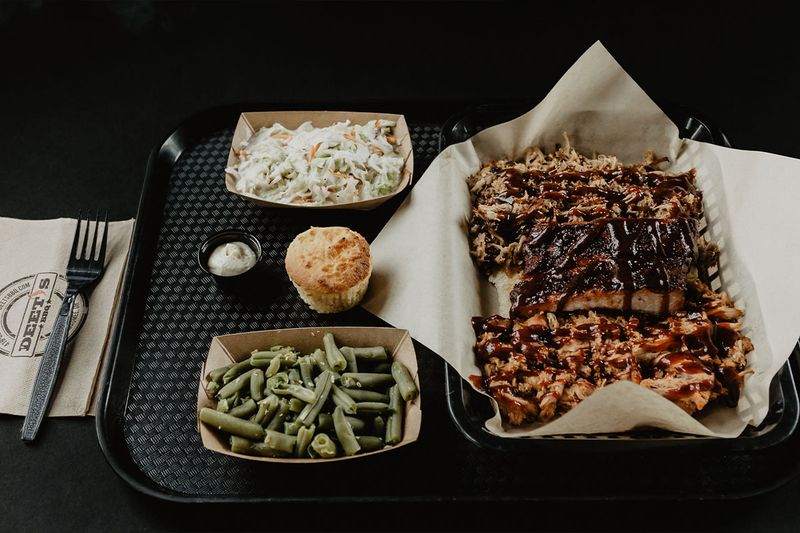 Deet’s BBQ – Maumee